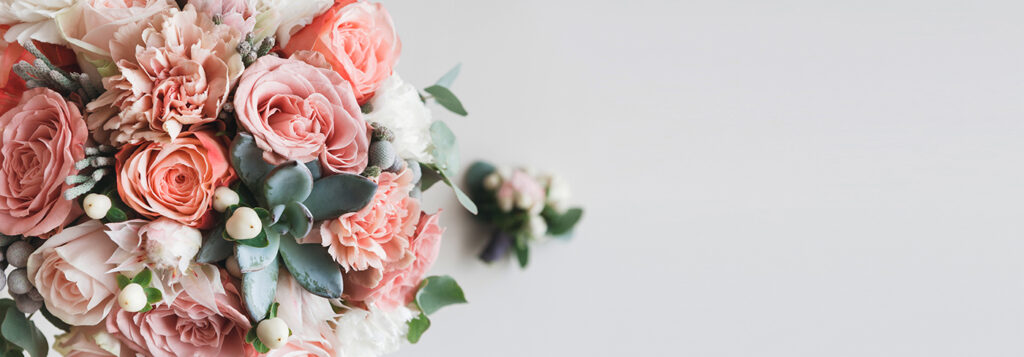 How Your Bouquet Sets the Tone for Your Wedding